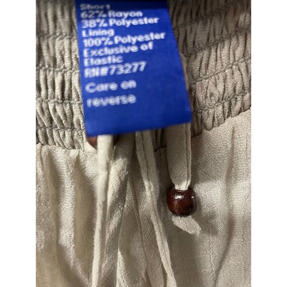 Apt. 9  Lightweight Lined Shorts Size Large Color: Sand - Picture 4 of 6